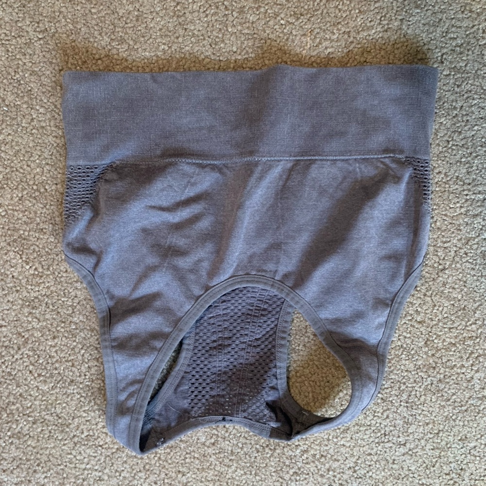 gray seamless bra